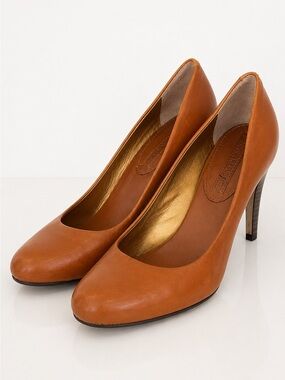 Banana Republic Cognac Leather Round Toe Pumps Size 6 Classic Career Heels